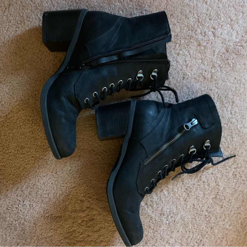 Black zipper up boots